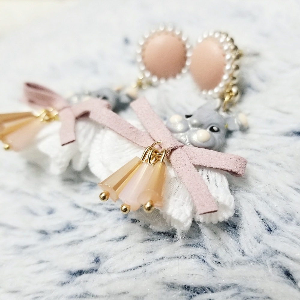 🔥LAST 1🔥NEW WINTER BUNNY DROP EARRINGS - Picture 4 of 5